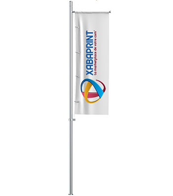 Un drapeau à potence visible de loin.